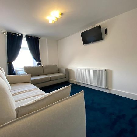Aquarius Apartment - Sea View - Sleeps Seven Blackpool Eksteriør bilde