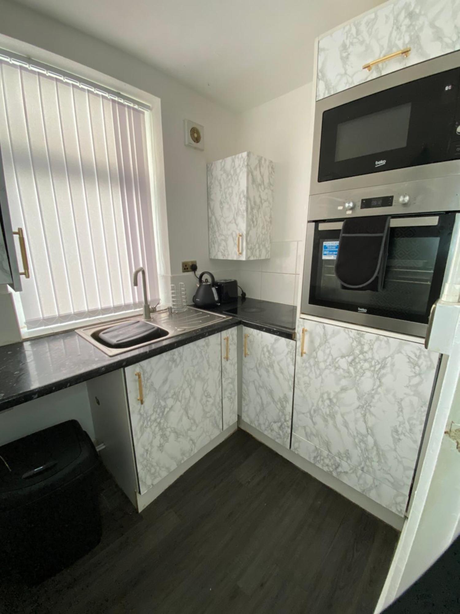 Aquarius Apartment - Sea View - Sleeps Seven Blackpool Eksteriør bilde